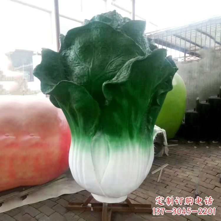 泰州绿色白菜雕塑,传递健康生活的美好
