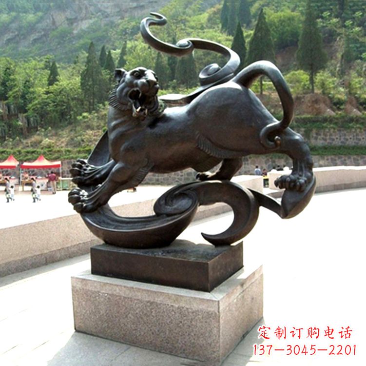 泰州纯铜雕刻的熊猫动物雕塑