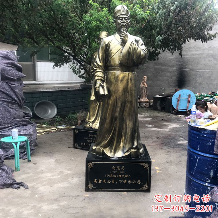 泰州白居易仿铜雕像经典中国古代诗人的艺术再现