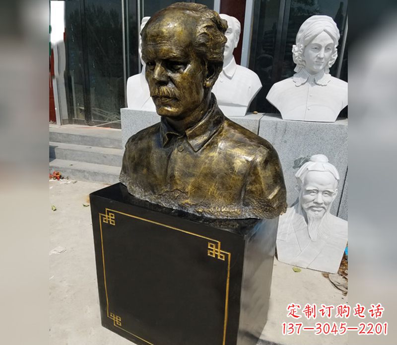 泰州白求恩胸像荣耀中国历史精神