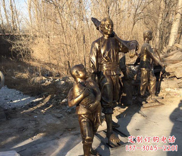 泰州抱着鱼的儿童街边小品铜雕