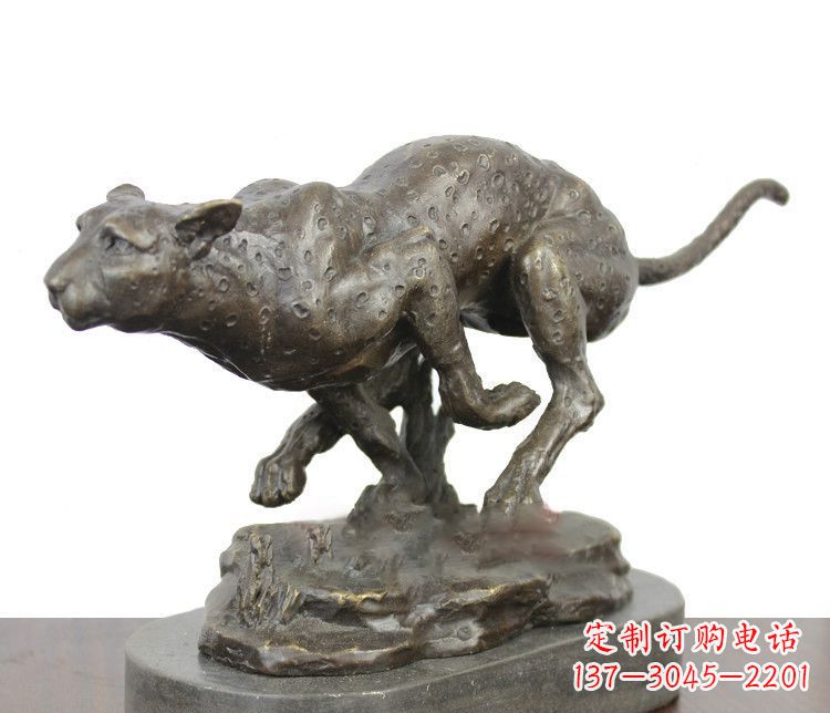 泰州豹子动物铜雕