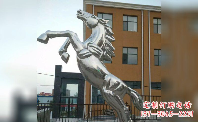 泰州驰骋草原,唯美马雕