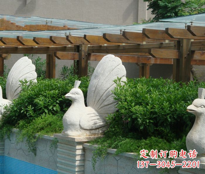 泰州别墅景观孔雀喷泉石雕