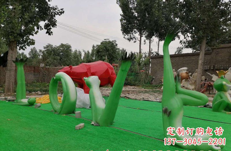 泰州新颖可爱的玻璃钢青蛙雕塑