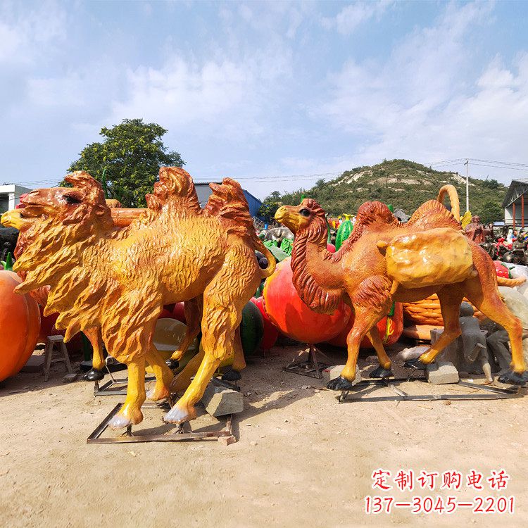 泰州玻璃钢彩绘仿真骆驼雕塑艺术之美的完美呈现