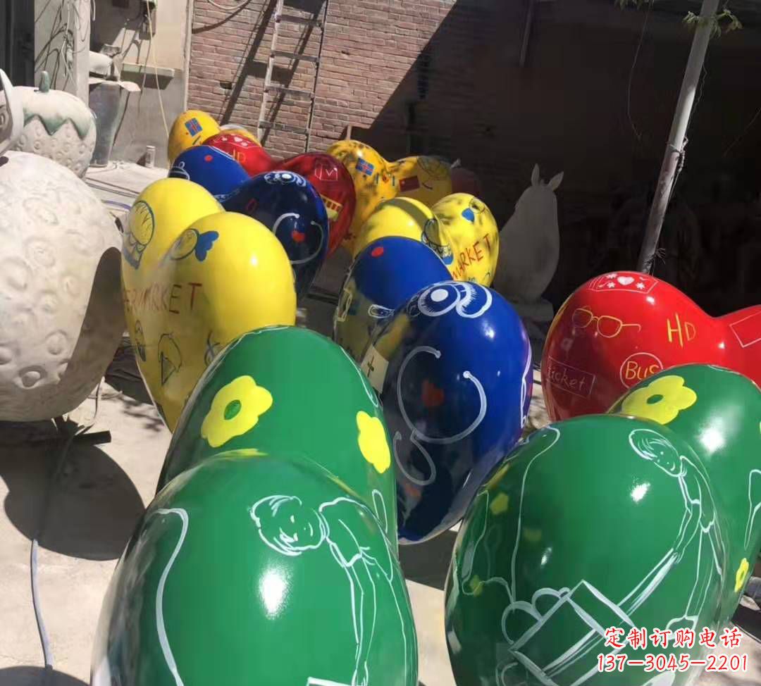 泰州玻璃钢彩绘气球雕塑