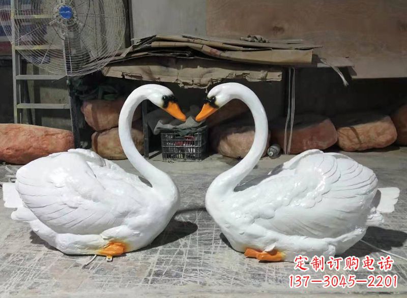 泰州玻璃钢仿真发光天鹅雕塑
