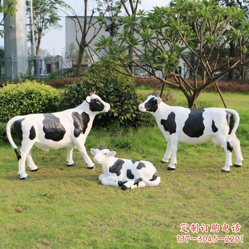 泰州玻璃钢仿真奶牛雕塑