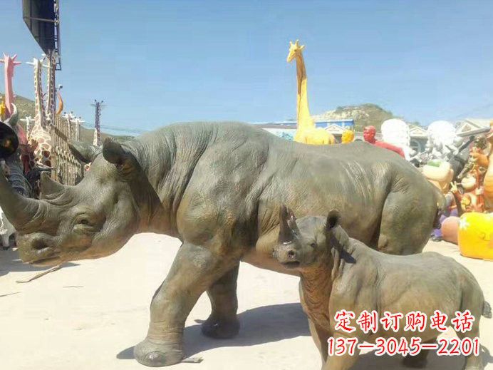 泰州玻璃钢制犀牛雕塑——精美外形、质感出众