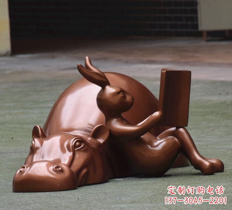 泰州玻璃钢河马雕塑——给环境添彩