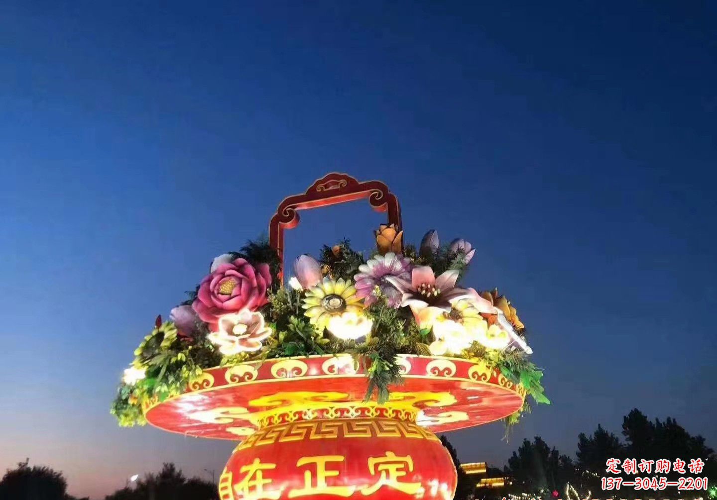 泰州玻璃钢花篮景观雕塑