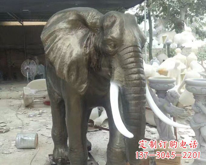 泰州玻璃钢大象雕塑——一座非凡的雕塑