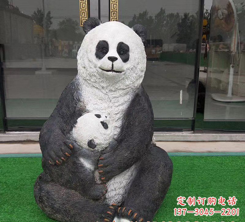 泰州玻璃钢母子熊猫雕塑