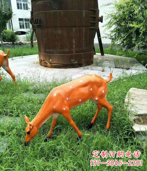 泰州梅花鹿雕塑精美的艺术品
