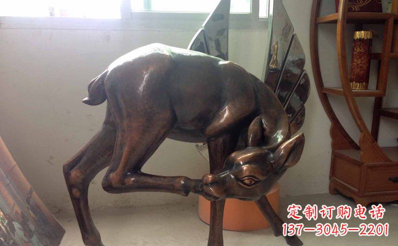泰州玻璃钢小鹿仿铜动物雕塑