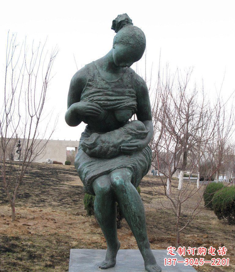 泰州哺乳的女人公园人物铜雕