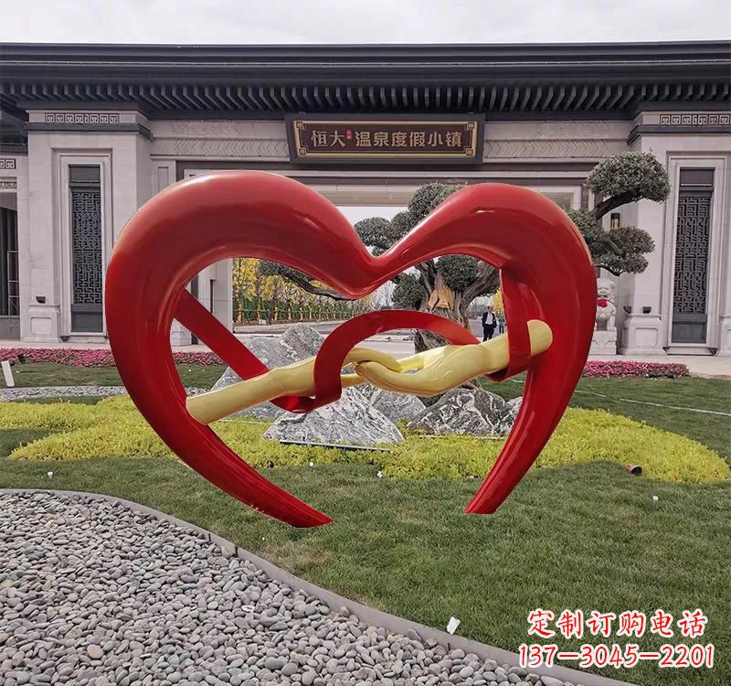 泰州不锈钢爱心字母雕塑——传递爱的艺术美学