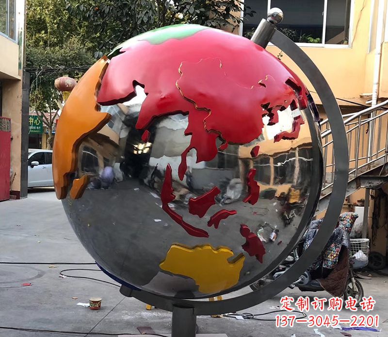 泰州不锈钢彩绘地球仪雕塑与世界接轨