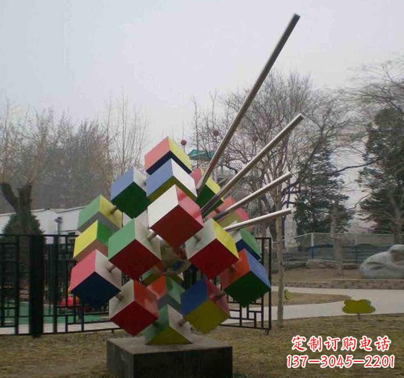 泰州不锈钢彩色魔方雕塑艺术与智慧的结合