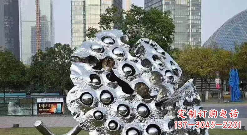 泰州不锈钢城市的莲蓬雕塑
