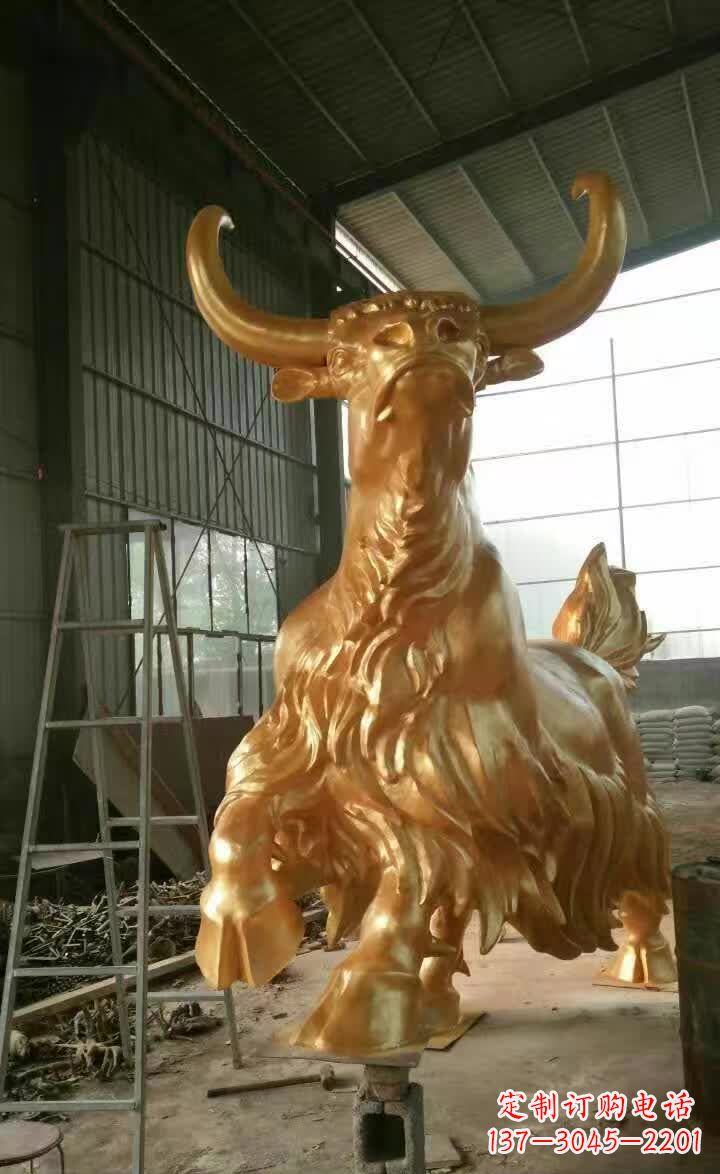 泰州不锈钢城市的钛金牦牛雕塑
