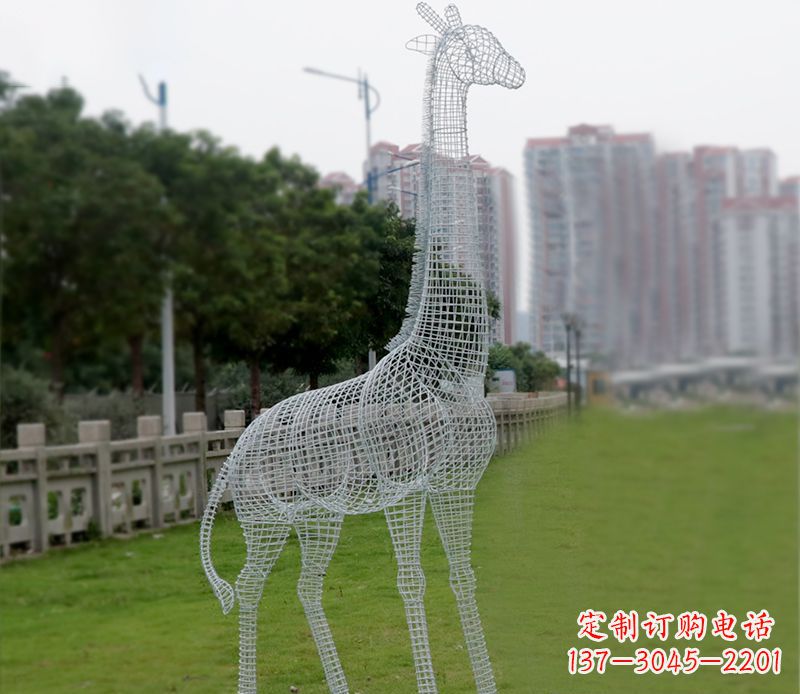 泰州不锈钢城市的长颈鹿雕塑