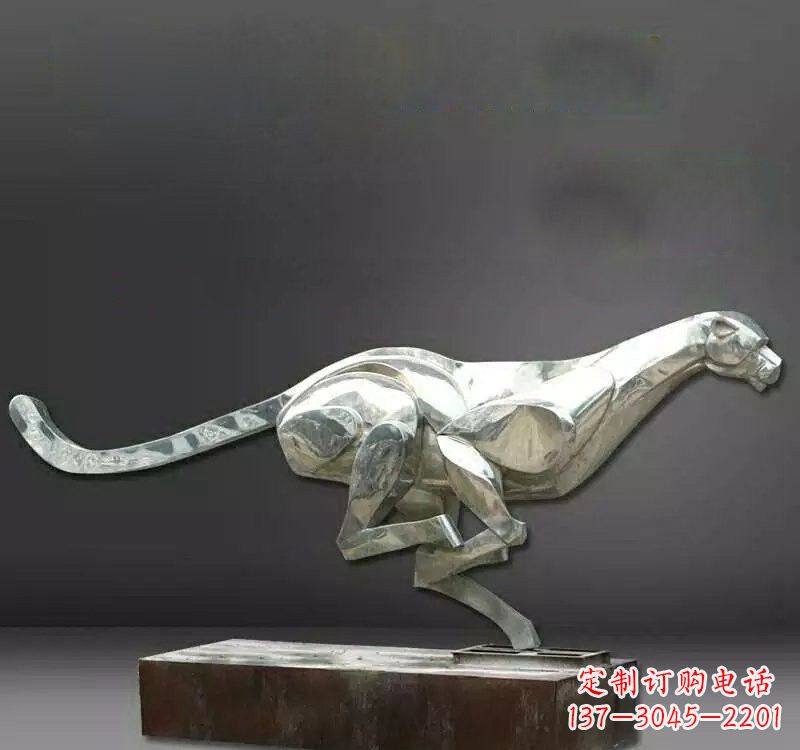 泰州不锈钢豹子雕塑一种精美的雕塑艺术