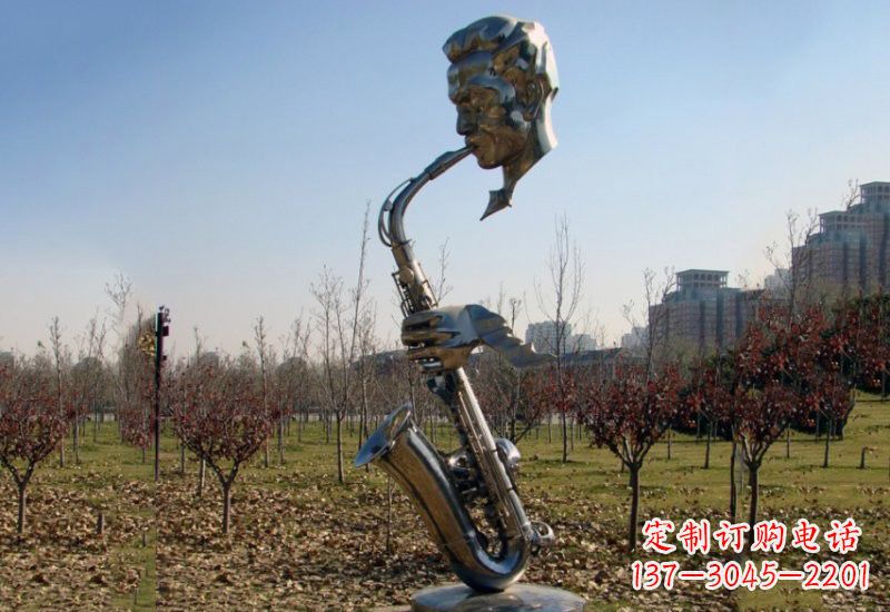 泰州静谧而神秘的不锈钢萨克斯雕塑