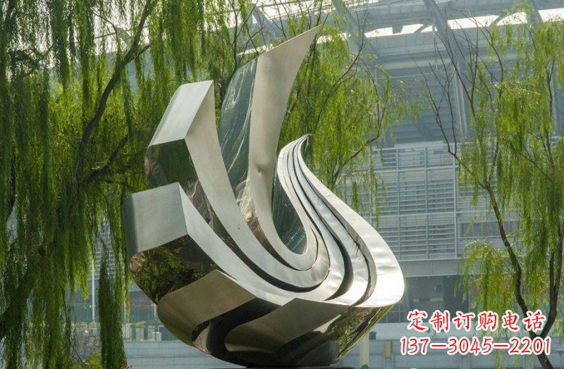 泰州不锈钢和平鸽雕塑象征和平与信仰
