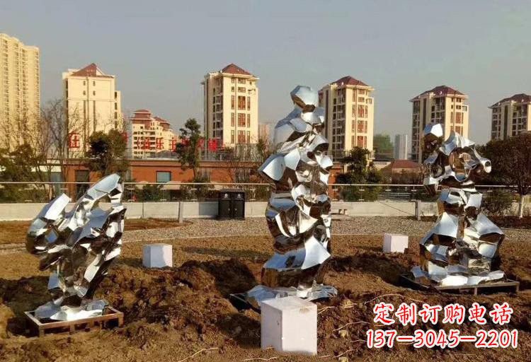 泰州不锈钢太湖石雕塑给人以美的视觉体验