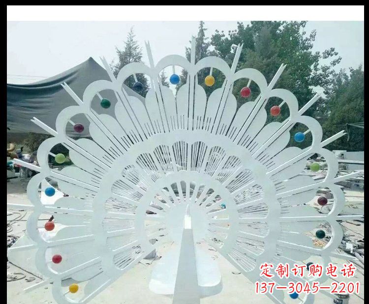 泰州精美不锈钢孔雀雕塑
