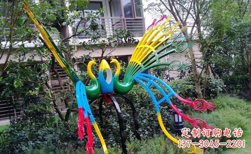 泰州不锈钢孔雀雕塑——精美的艺术品