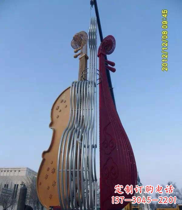 泰州不锈钢琵琶雕塑演奏着灵魂之音