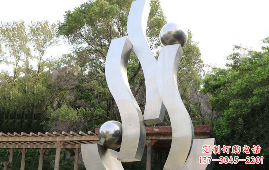 泰州不锈钢飘带雕塑美化小区景观