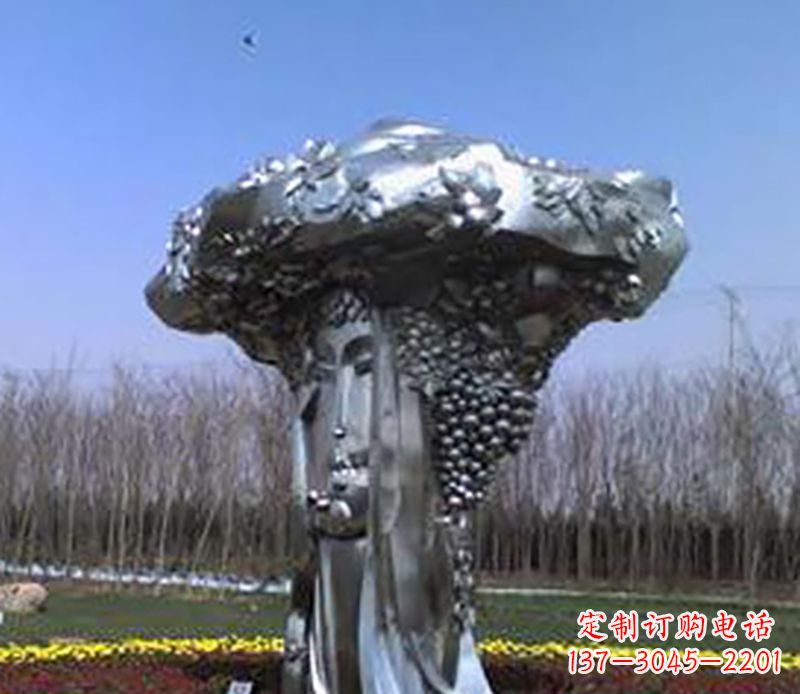 泰州不锈钢葡萄雕塑——点缀美丽景观