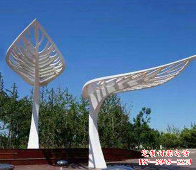 泰州精美不锈钢树叶雕塑
