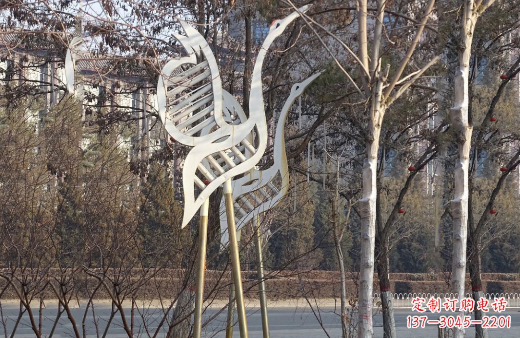泰州不锈钢仙鹤雕塑精致的艺术之作