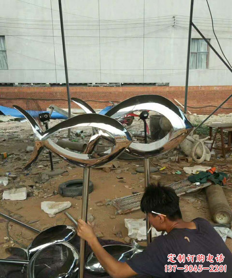 泰州不锈钢抽象鱼动物雕塑 (2)