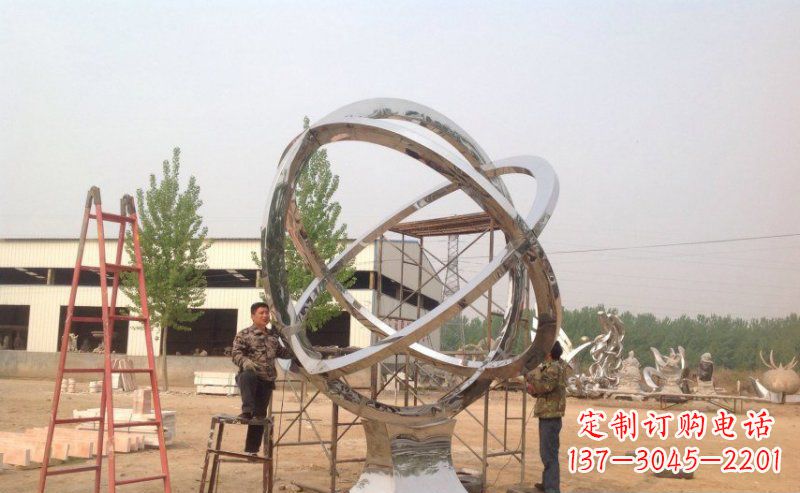 泰州不锈钢抽象圆环雕塑。