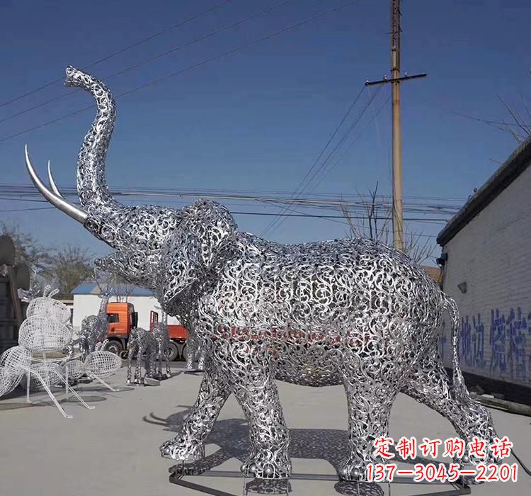 泰州不锈钢大象雕塑象征力量与美丽
