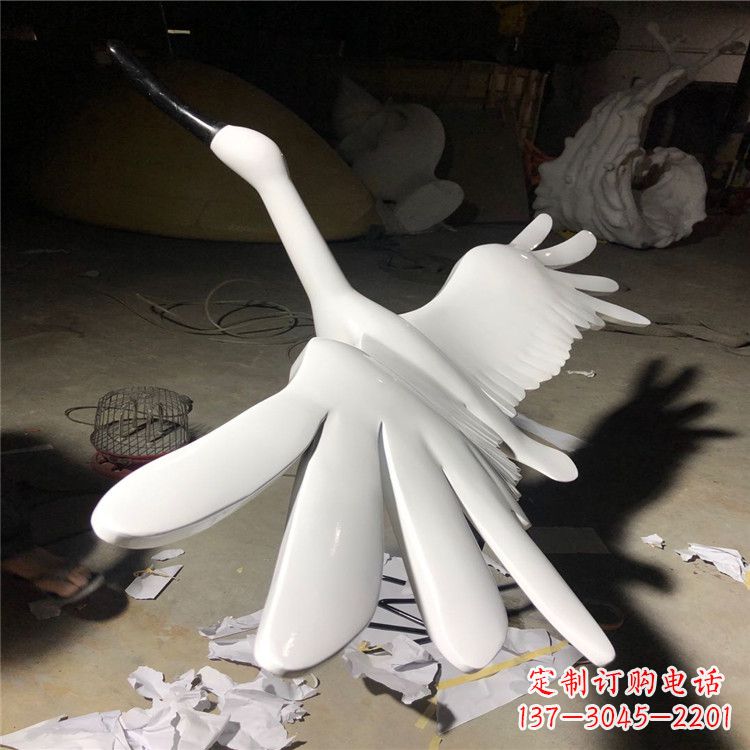 泰州不锈钢丹顶鹤雕塑