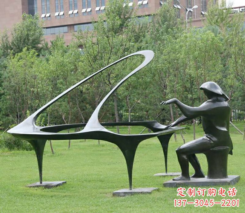 泰州不锈钢钢琴雕塑——激发人们心中的音乐