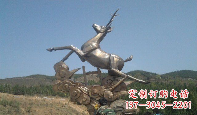 泰州不锈钢动物雕塑——飞奔的鹿
