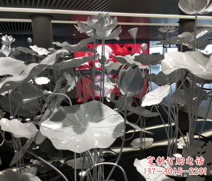 泰州不锈钢锻造荷花雕塑艺术之美