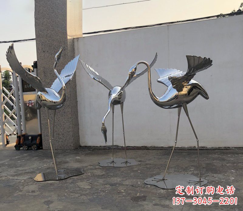 泰州不锈钢锻造的丹顶鹤雕塑