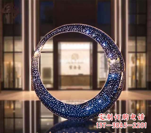 泰州不锈钢发光月亮雕塑照亮夜空的梦幻之光