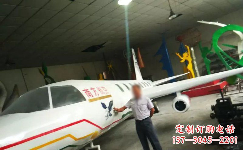 泰州不锈钢飞机雕塑精美的艺术作品