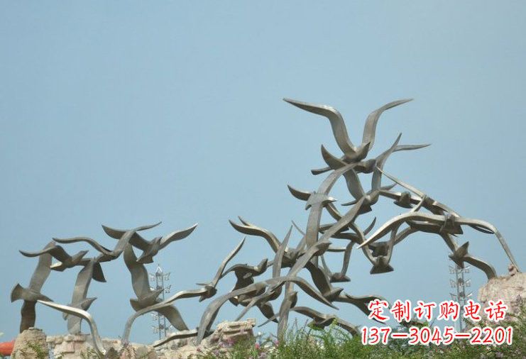 泰州不锈钢大雁雕塑一只翱翔天际的艺术品