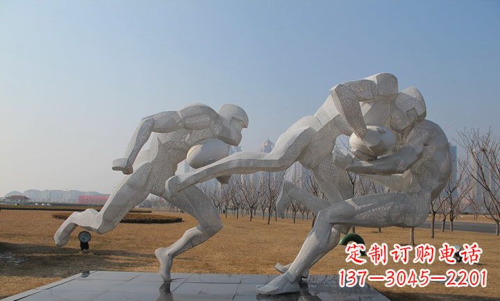泰州橄榄球雕塑纪念精神